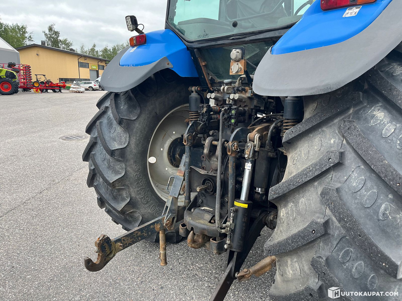 Farm tractor New Holland TM155 tractor with front loader, 2004, Salo: picture 15