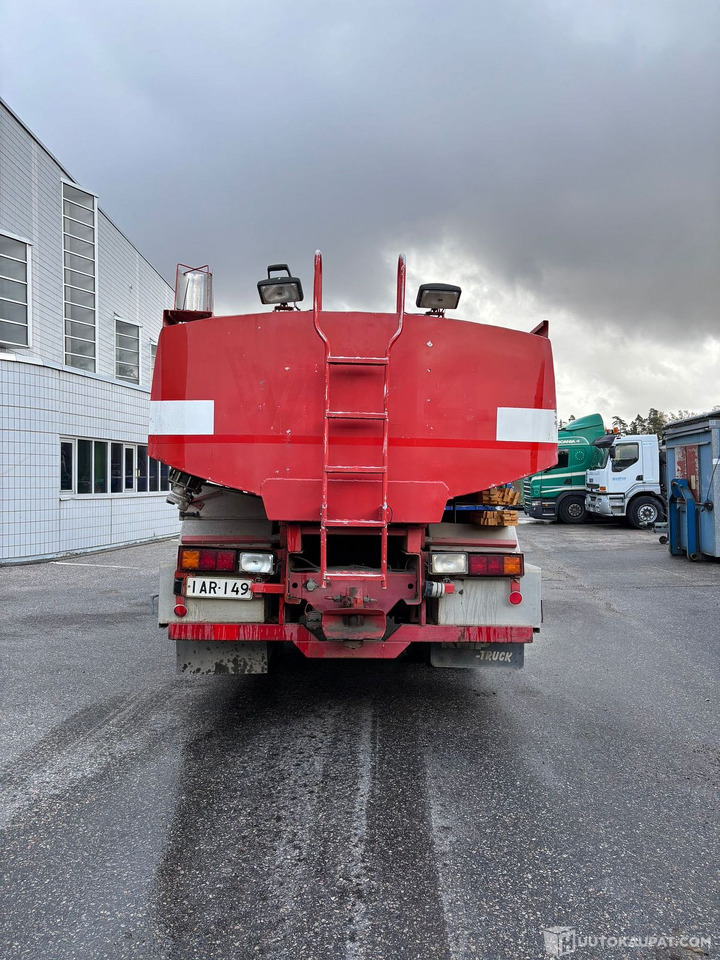 Sisu säiliöauto, 1983, Vantaa - Tanker truck, Fire engine: picture 5 Sisu säiliöauto, 1983, Vantaa - Tanker truck, Fire engine: picture 5