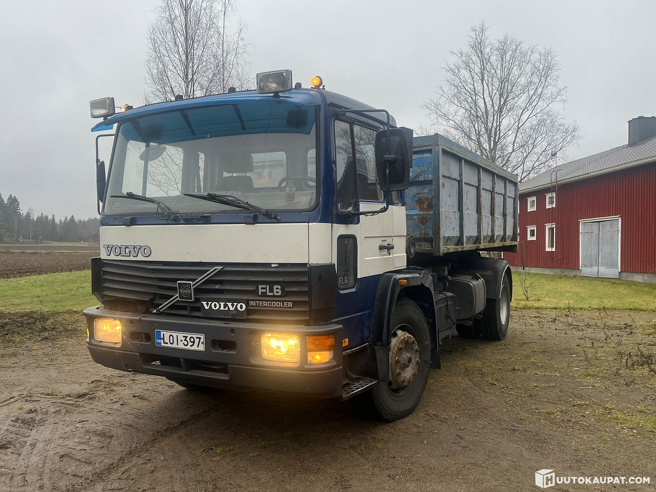 Volvo FL618 swap-body truck with two platforms, 1992, Hämeenlinna - Container transporter/ Swap body truck: picture 1 Volvo FL618 swap-body truck with two platforms, 1992, Hämeenlinna - Container transporter/ Swap body truck: picture 1