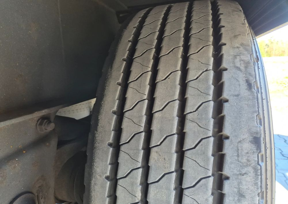 Curtainsider semi-trailer Krone BDE STANDARD PODNOSZONY DACH / z Niemiec PONADGABARYTY POSZERZANA OPONY 80%: picture 6 Curtainsider semi-trailer Krone BDE STANDARD PODNOSZONY DACH / z Niemiec PONADGABARYTY POSZERZANA OPONY 80%: picture 6