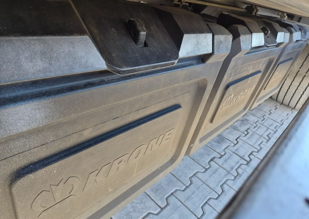 Curtainsider semi-trailer Krone BDE STANDARD PODNOSZONY DACH / z Niemiec PONADGABARYTY POSZERZANA OPONY 80%: picture 15 Curtainsider semi-trailer Krone BDE STANDARD PODNOSZONY DACH / z Niemiec PONADGABARYTY POSZERZANA OPONY 80%: picture 15