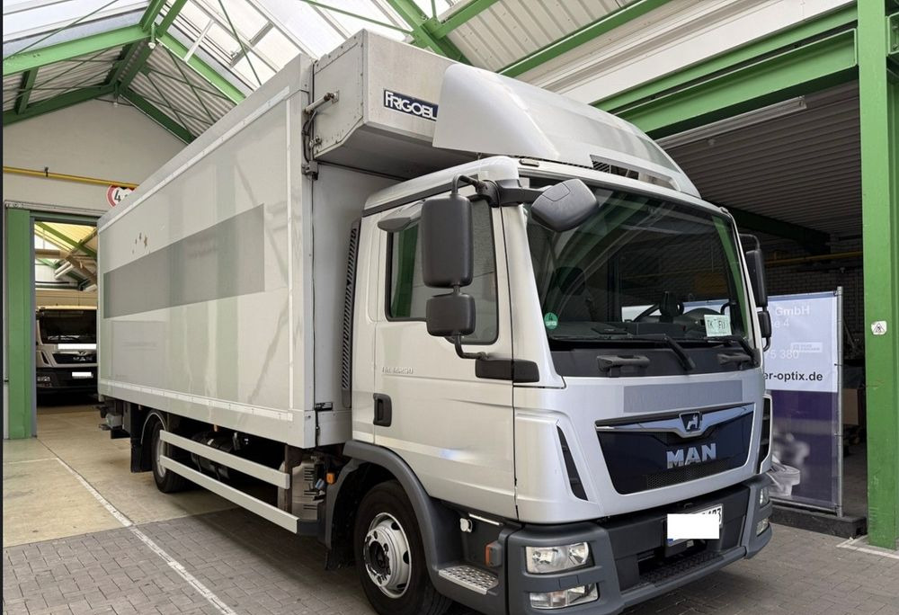 MAN TGL 12.250 6.3m AUTOMAT KLIMA z Niemiec ESP EURO 6 / 4.3 rozstaw / Chlodnia FRIGOBLOCK / TOP STAN / okazja nauka jazdy MOŻLIWOŚĆ DOSTOSOWANIA 12t - Refrigerated truck: picture 1 MAN TGL 12.250 6.3m AUTOMAT KLIMA z Niemiec ESP EURO 6 / 4.3 rozstaw / Chlodnia FRIGOBLOCK / TOP STAN / okazja nauka jazdy MOŻLIWOŚĆ DOSTOSOWANIA 12t - Refrigerated truck: picture 1