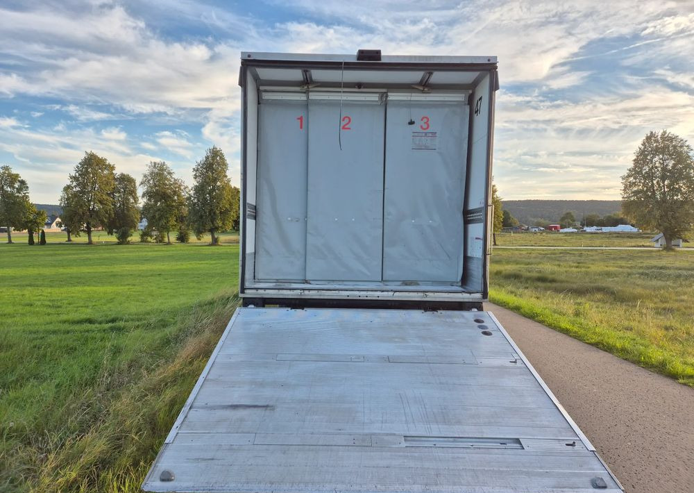 MAN TGM 15.250 7.5m winda AUTOMAT KLIMA z Niemiec EURO 6 / CHŁODNIA T-1000R THERMOKING - Refrigerated truck: picture 5 MAN TGM 15.250 7.5m winda AUTOMAT KLIMA z Niemiec EURO 6 / CHŁODNIA T-1000R THERMOKING - Refrigerated truck: picture 5