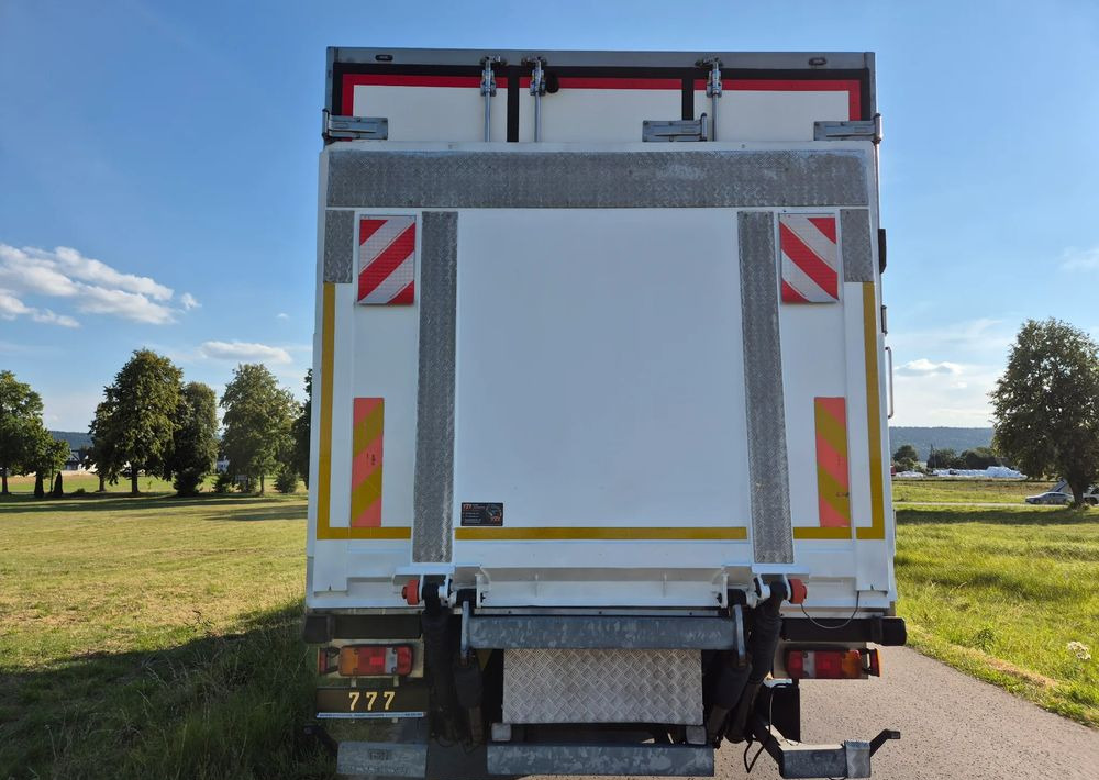 Refrigerated truck MAN TGM 18.250 Carrier 1950 D/E z Holandii / TOP STAN / 7.5m / 18 palet / winda + drzwi boczne / OKAZJA: picture 15