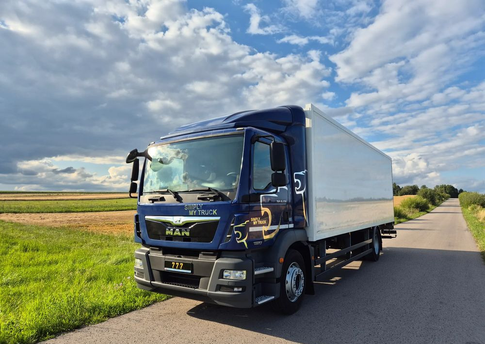 MAN TGM 18.250 Carrier 1950 D/E z Holandii / TOP STAN / 7.5m / 18 palet / winda + drzwi boczne / OKAZJA - Refrigerated truck: picture 2 MAN TGM 18.250 Carrier 1950 D/E z Holandii / TOP STAN / 7.5m / 18 palet / winda + drzwi boczne / OKAZJA - Refrigerated truck: picture 2