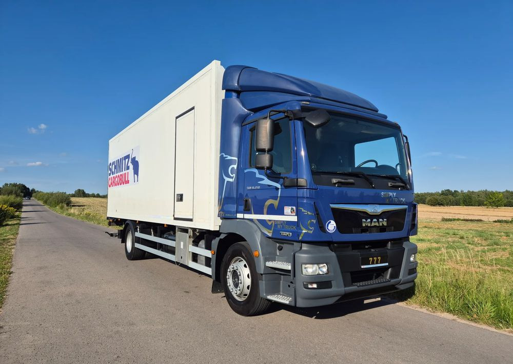 Refrigerated truck MAN TGM 18.250 Carrier 1950 D/E z Holandii / TOP STAN / 7.5m / 18 palet / winda + drzwi boczne / OKAZJA: picture 11