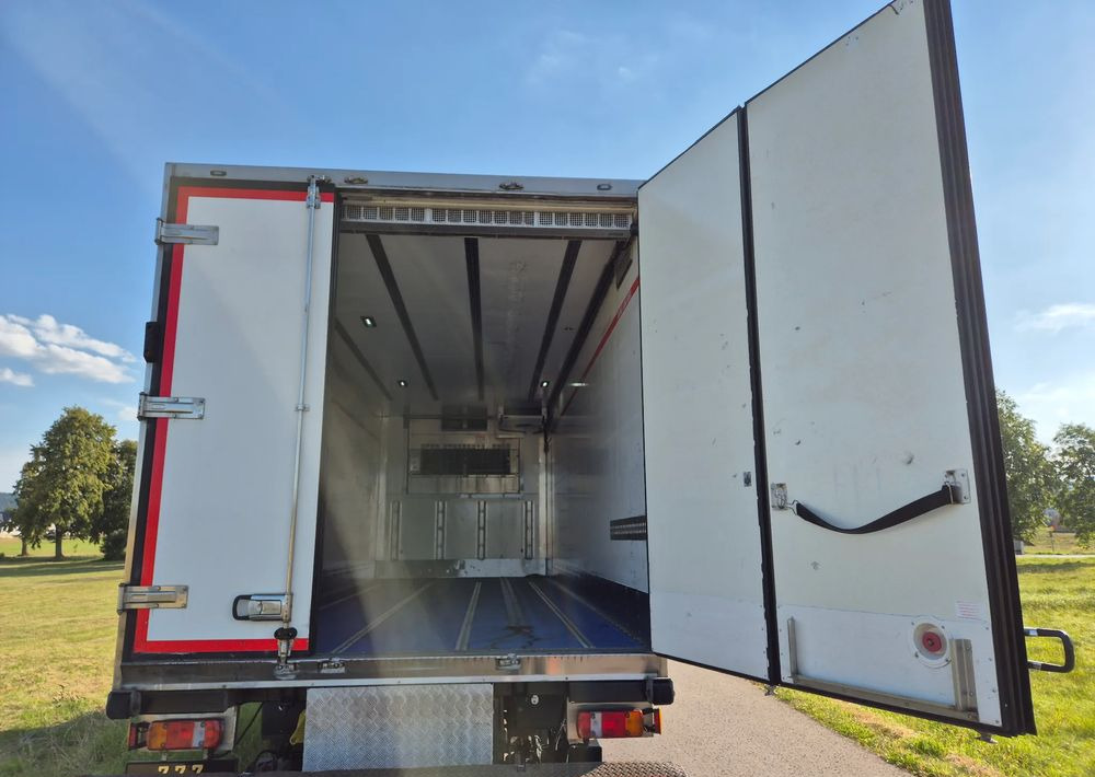 Refrigerated truck MAN TGM 18.250 Carrier 1950 D/E z Holandii / TOP STAN / 7.5m / 18 palet / winda + drzwi boczne / OKAZJA: picture 13