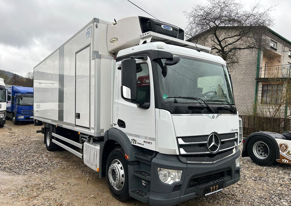 Mercedes-Benz Antos 1824 CARRIER SUPRA 1150 DRZWI + winda i drzwi boczne / 7.7m / z Holandii / KLIMA LEKKI / Axor man Tgm T1000-R THERMO King - Refrigerated truck: picture 1 Mercedes-Benz Antos 1824 CARRIER SUPRA 1150 DRZWI + winda i drzwi boczne / 7.7m / z Holandii / KLIMA LEKKI / Axor man Tgm T1000-R THERMO King - Refrigerated truck: picture 1