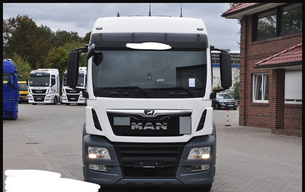 MAN TGS 18.420 2019 NAUKA JAZDY POLIFT ELKA AUTOMAT 4x2 STANDARD 315/70r22.5 SUPER STAN TGX 470 460 420 430 500 510 400 360 410 - Tractor unit: picture 4 MAN TGS 18.420 2019 NAUKA JAZDY POLIFT ELKA AUTOMAT 4x2 STANDARD 315/70r22.5 SUPER STAN TGX 470 460 420 430 500 510 400 360 410 - Tractor unit: picture 4