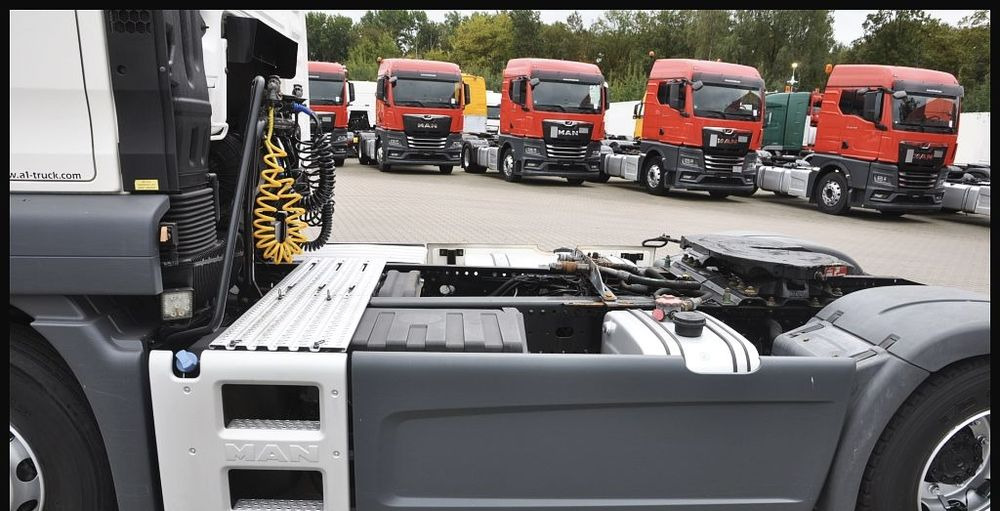 Tractor unit MAN TGS 18.420 2019 NAUKA JAZDY POLIFT ELKA AUTOMAT 4x2 STANDARD 315/70r22.5 SUPER STAN TGX 470 460 420 430 500 510 400 360 410: picture 18