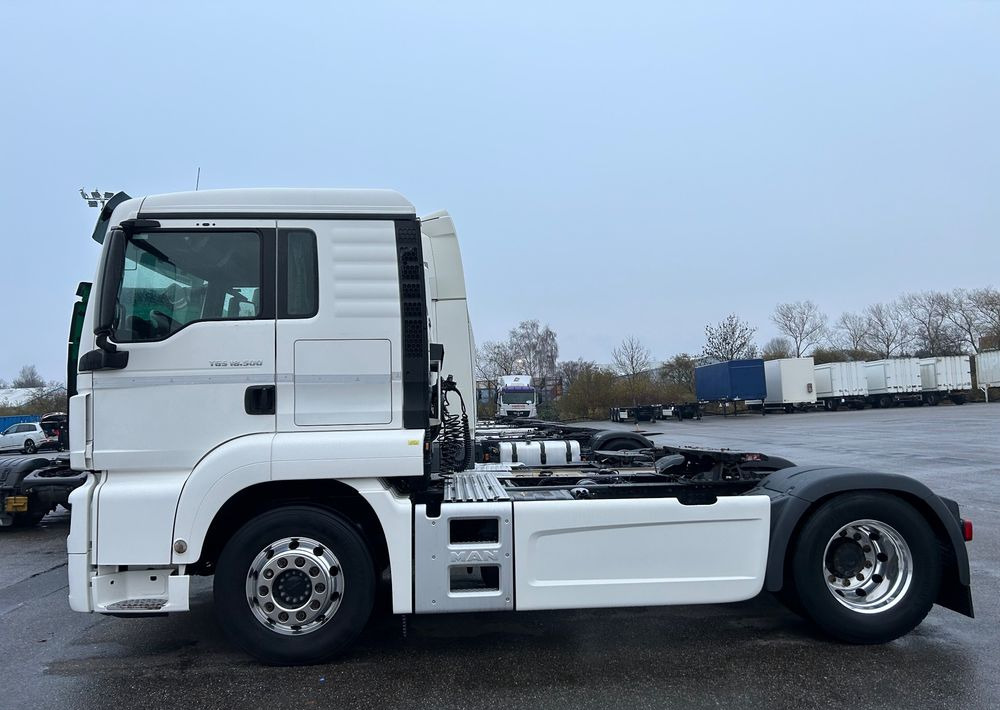MAN TGS 18.500 TOP1 NAUKA JAZDY POLIFT ELKA AUTOMAT 4x2 STANDARD 315/70r22.5 SUPER STAN TGX 470 460 420 430 500 510 400 360 410 - Tractor unit: picture 3 MAN TGS 18.500 TOP1 NAUKA JAZDY POLIFT ELKA AUTOMAT 4x2 STANDARD 315/70r22.5 SUPER STAN TGX 470 460 420 430 500 510 400 360 410 - Tractor unit: picture 3