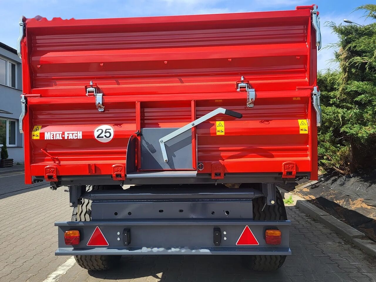 Metal-Fach T703A/1 3,8t - Farm trailer: picture 2 Metal-Fach T703A/1 3,8t - Farm trailer: picture 2