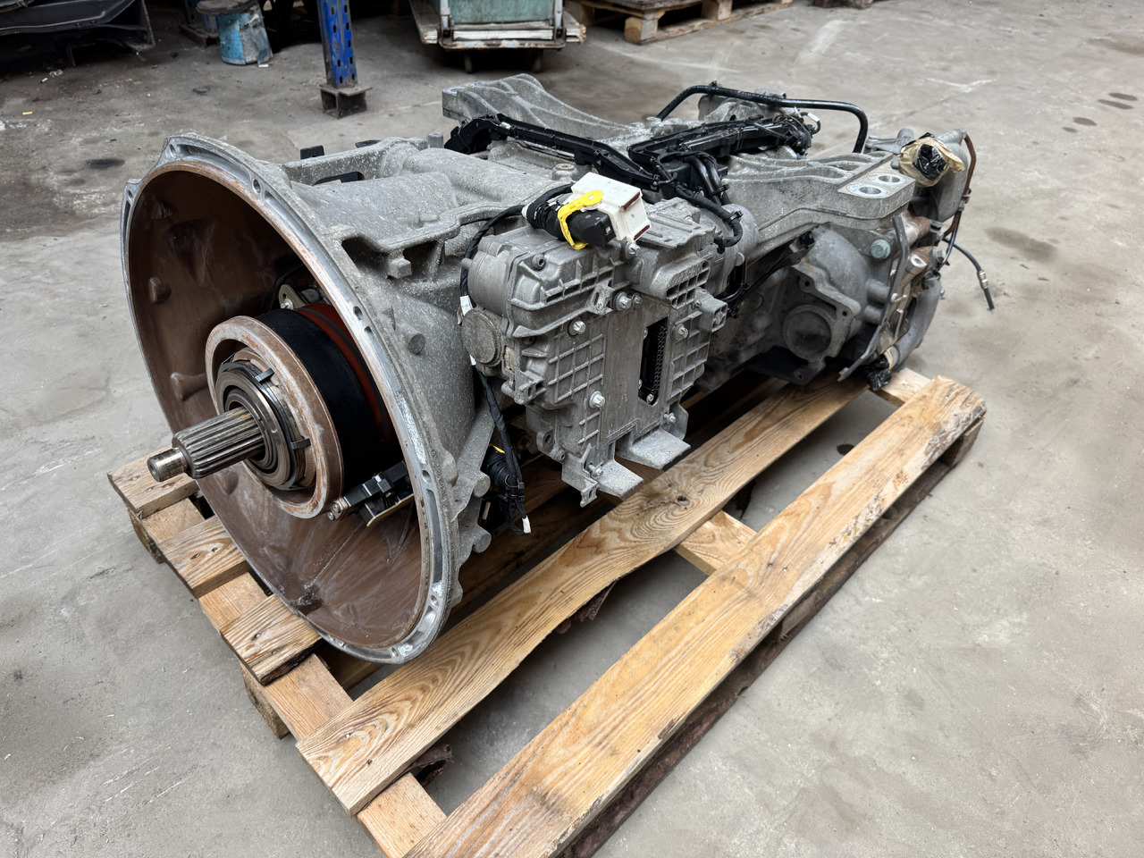 Mercedes-Benz Actros MP 4 G211-12 Mercedes-Benz Actros MP 4 truck - Gearbox for Truck: picture 3 Mercedes-Benz Actros MP 4 G211-12 Mercedes-Benz Actros MP 4 truck - Gearbox for Truck: picture 3
