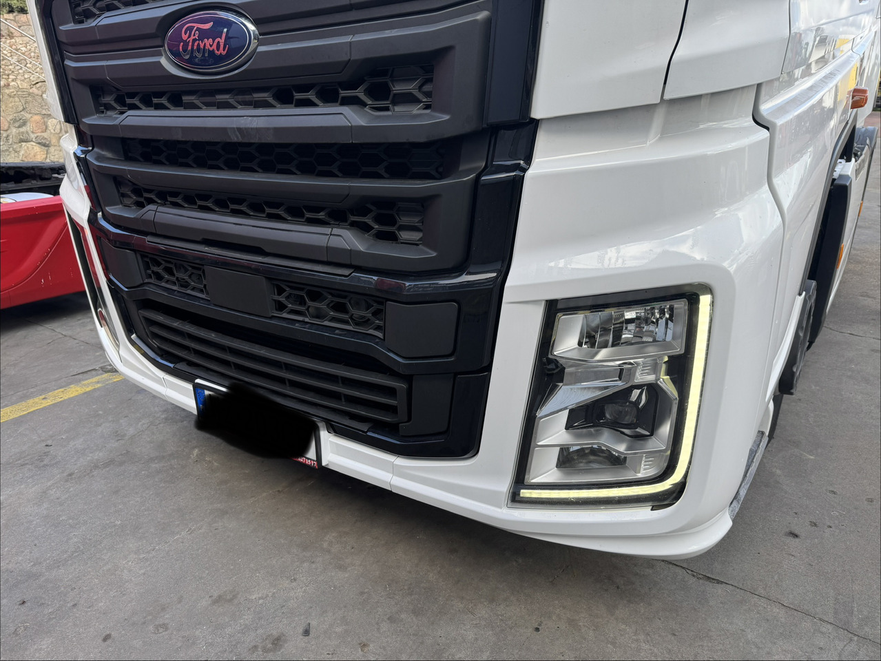 Ford F-Max 500 - Bumper for Truck: picture 4 Ford F-Max 500 - Bumper for Truck: picture 4