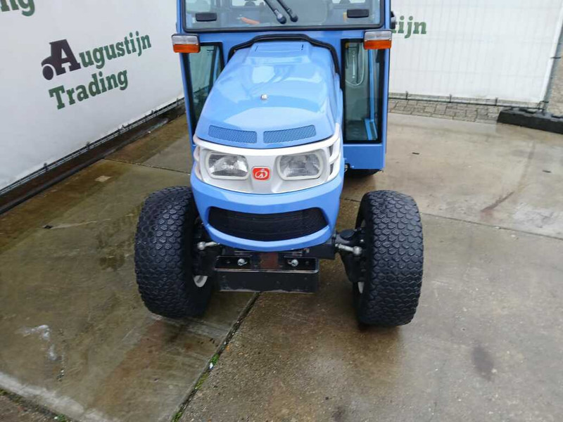 Iseki TM 3267 - Compact tractor: picture 3 Iseki TM 3267 - Compact tractor: picture 3