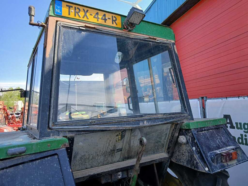 John Deere 2030 VCE - Farm tractor: picture 3 John Deere 2030 VCE - Farm tractor: picture 3