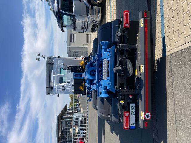 Mercedes-Benz eActros 300 L - Hook lift truck: picture 3 Mercedes-Benz eActros 300 L - Hook lift truck: picture 3