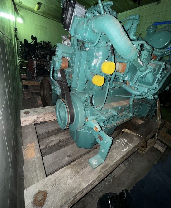 Volvo-ABG D6J Volvo D6J - Engine for Excavator: picture 3 Volvo-ABG D6J Volvo D6J - Engine for Excavator: picture 3