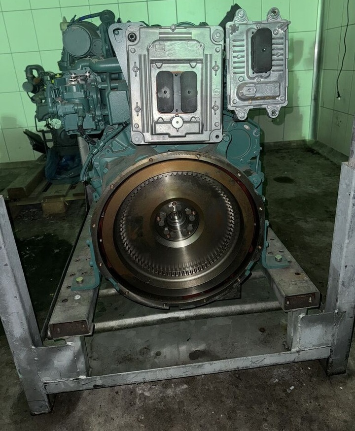 Volvo D6J rok 2018 - Engine for Excavator: picture 1 Volvo D6J rok 2018 - Engine for Excavator: picture 1