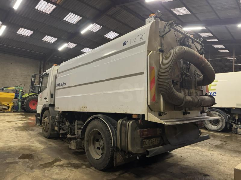 Mercedes Atego 1524 - Road sweeper: picture 3 Mercedes Atego 1524 - Road sweeper: picture 3