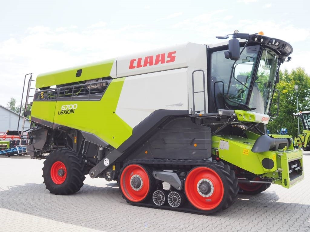 Claas Lexion 6700TT GPS + V770 - Combine harvester: picture 4 Claas Lexion 6700TT GPS + V770 - Combine harvester: picture 4
