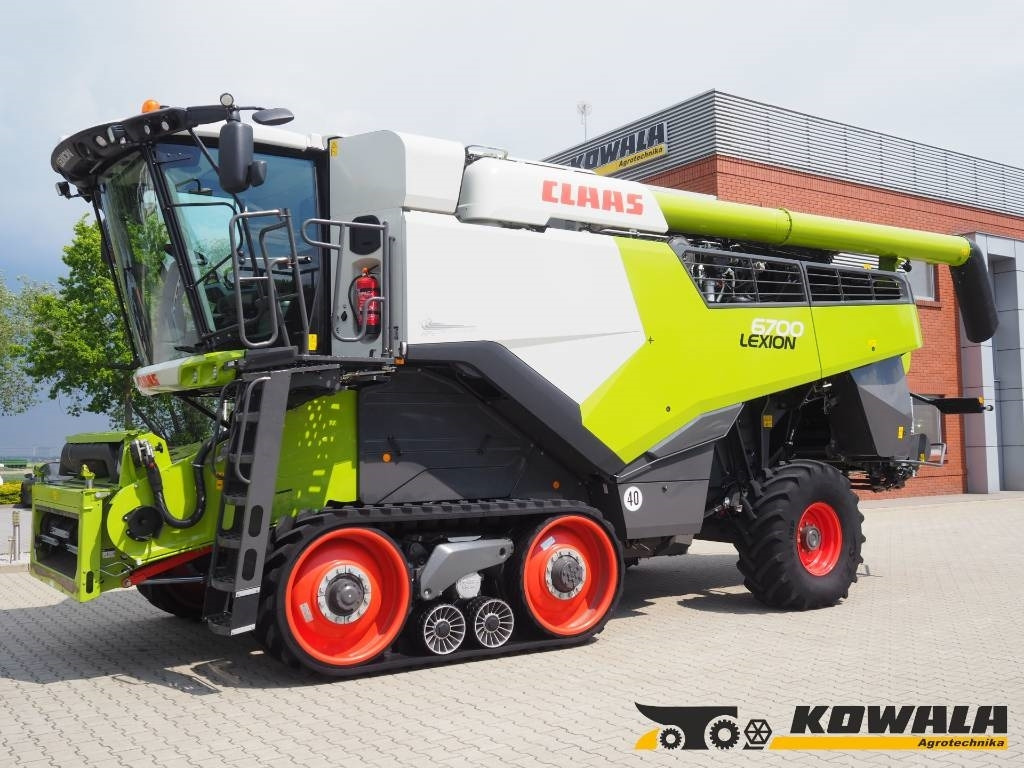 Claas Lexion 6700TT GPS + V770 - Combine harvester: picture 1 Claas Lexion 6700TT GPS + V770 - Combine harvester: picture 1