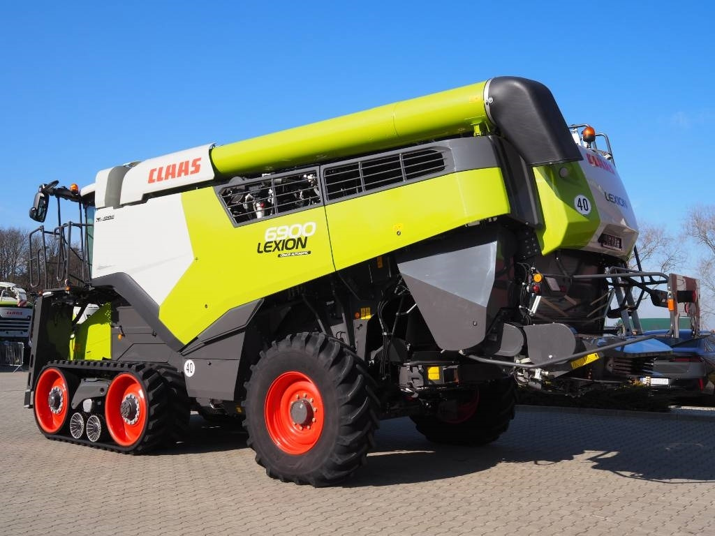 Claas Lexion 6900TT CEMOS + V930 - Combine harvester: picture 2 Claas Lexion 6900TT CEMOS + V930 - Combine harvester: picture 2
