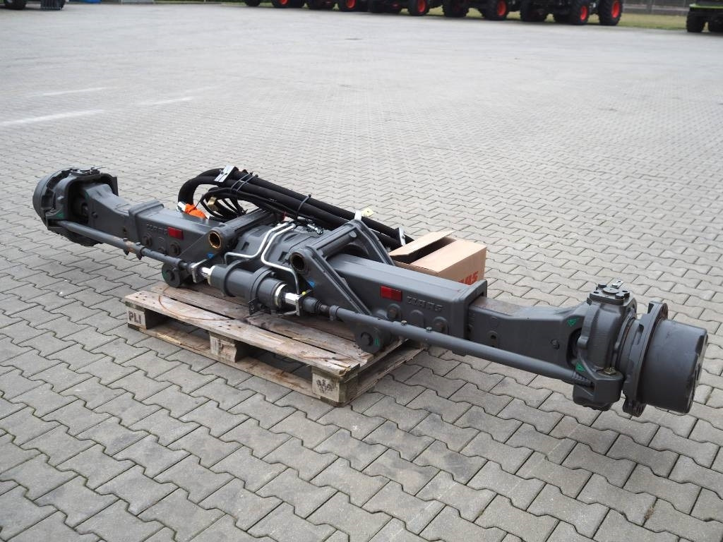 Claas Lexion / NAF rear driving axle / 4WD - Harvester attachment: picture 2 Claas Lexion / NAF rear driving axle / 4WD - Harvester attachment: picture 2