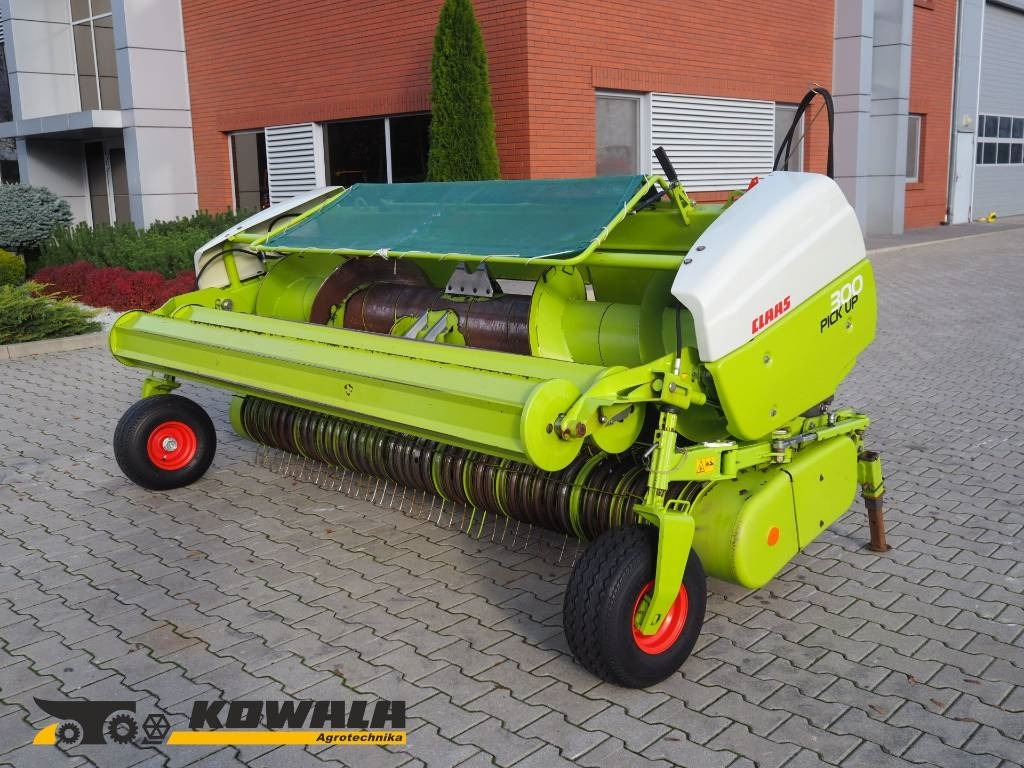 Claas PICK UP 300 HD - Forage harvester attachment: picture 1 Claas PICK UP 300 HD - Forage harvester attachment: picture 1