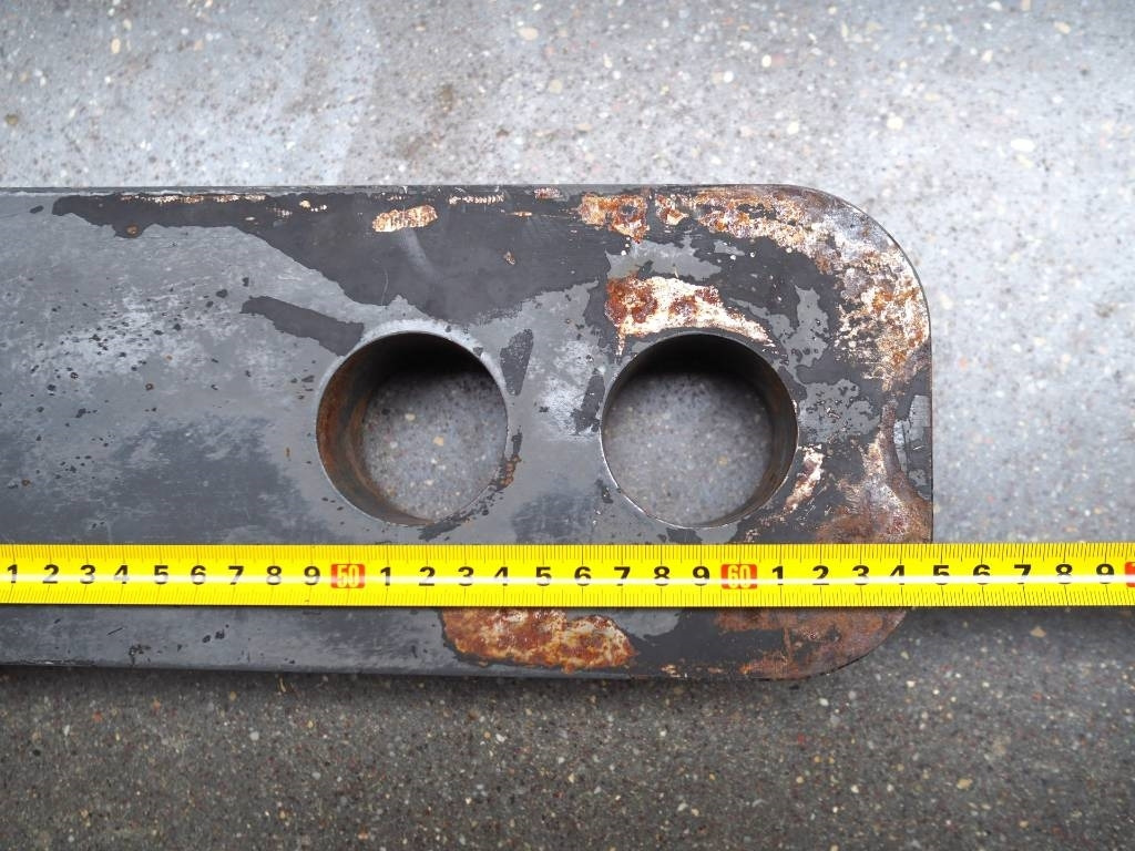 Claas Xerion - bumper hitch K80 - Body and exterior for Agricultural machinery: picture 5 Claas Xerion - bumper hitch K80 - Body and exterior for Agricultural machinery: picture 5