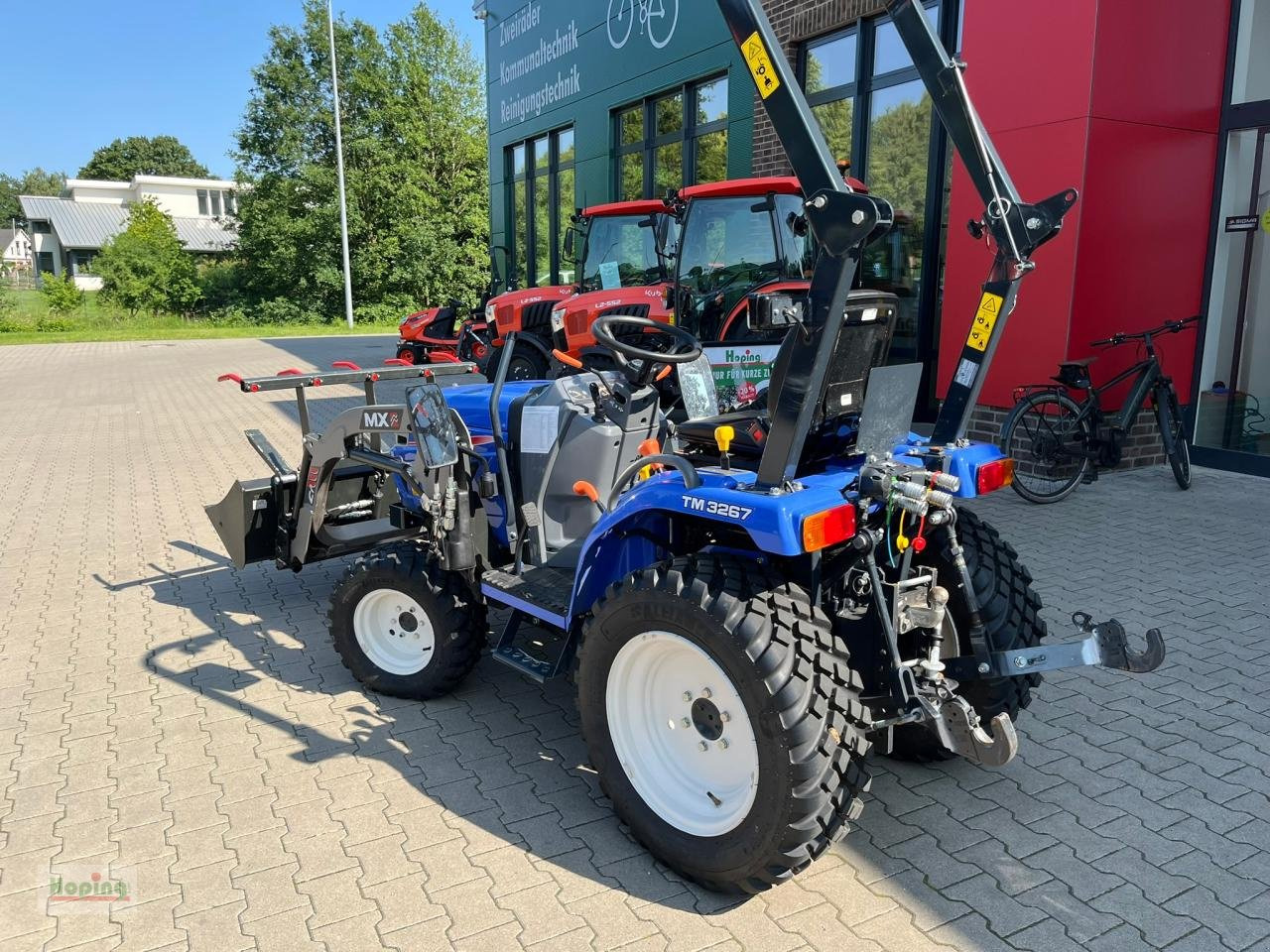 Iseki TM3267 AL - Municipal tractor: picture 2 Iseki TM3267 AL - Municipal tractor: picture 2