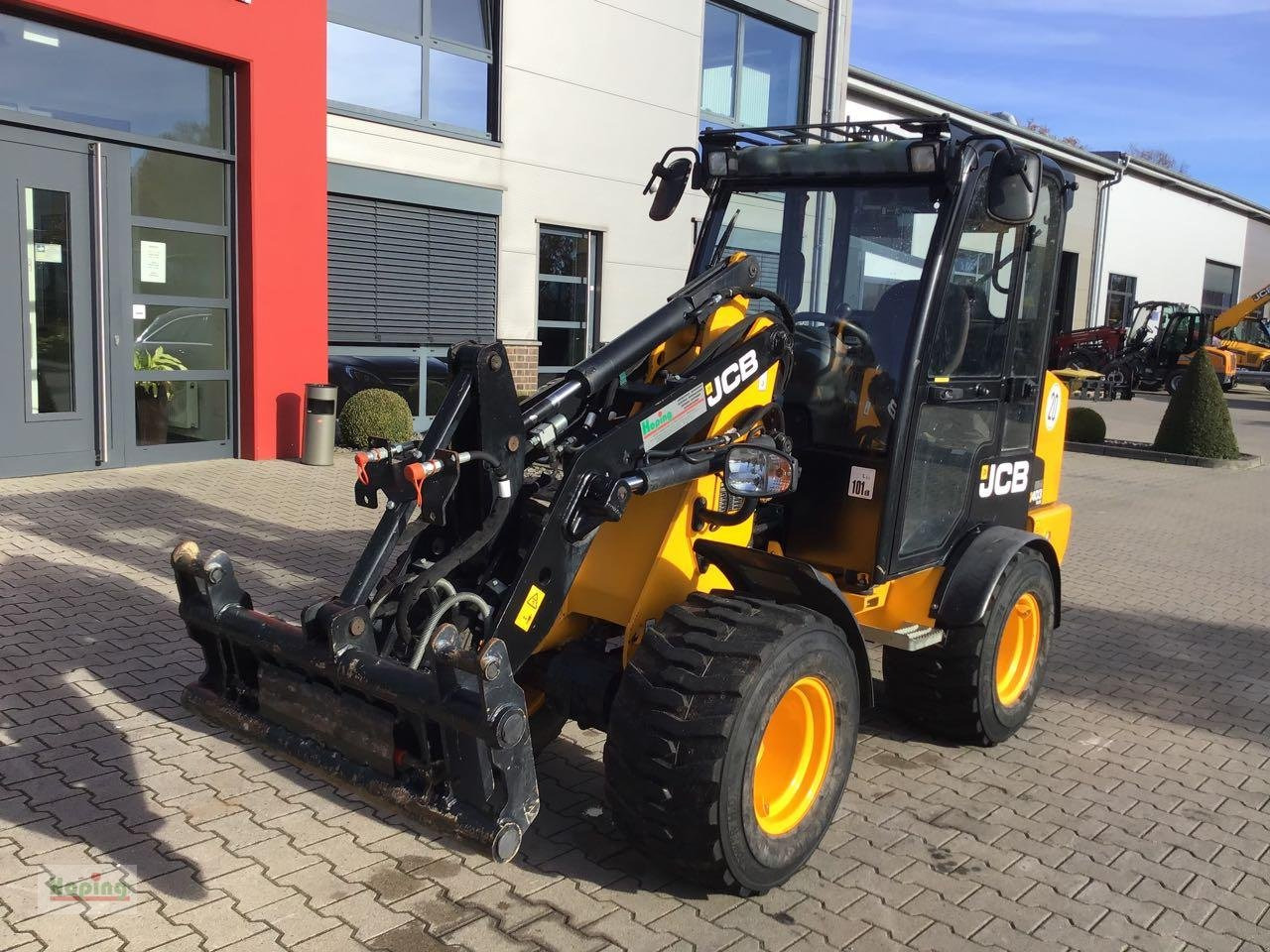JCB 403 PLUS - Compact loader: picture 2 JCB 403 PLUS - Compact loader: picture 2