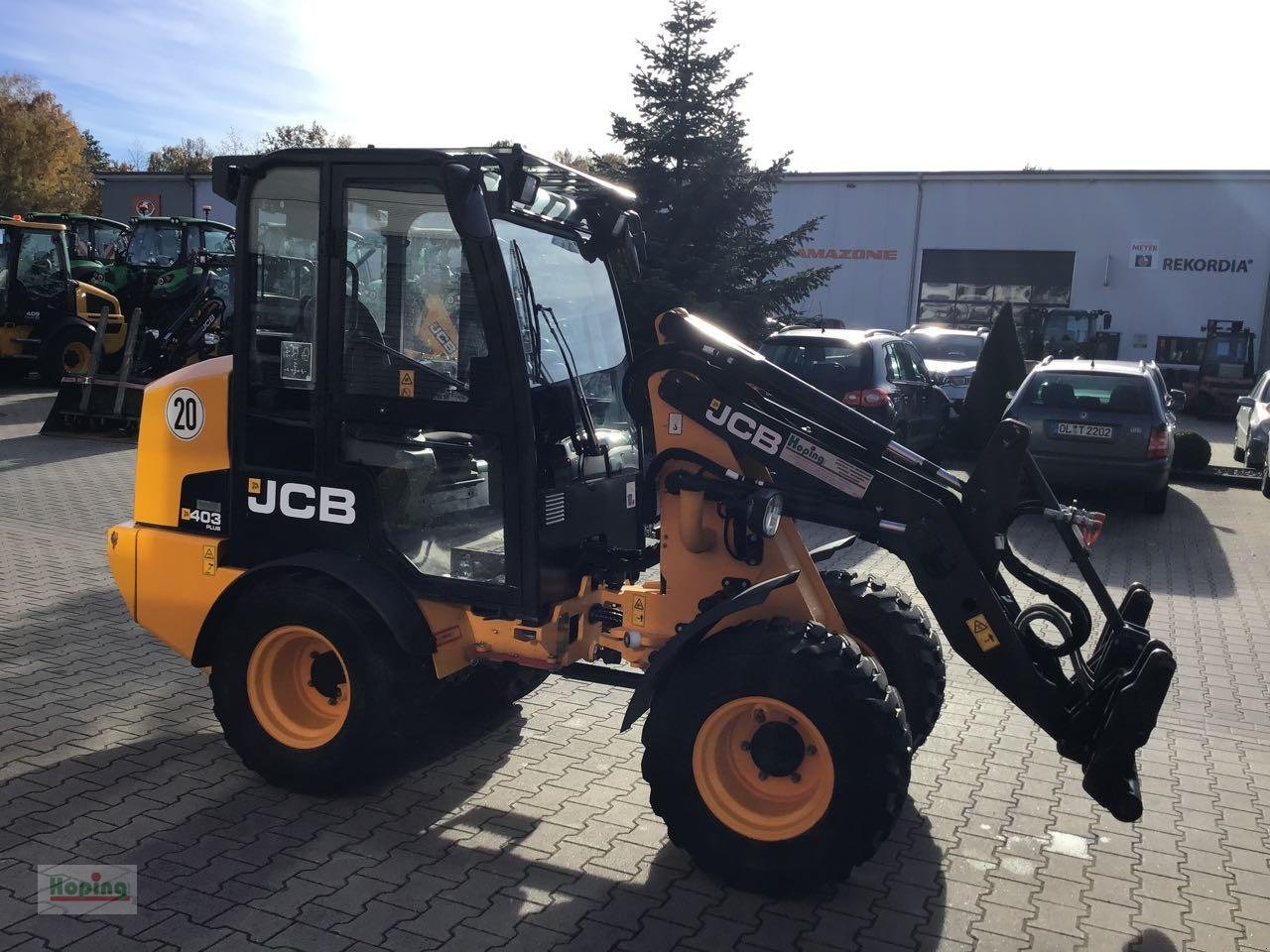 JCB 403 PLUS - Compact loader: picture 3 JCB 403 PLUS - Compact loader: picture 3