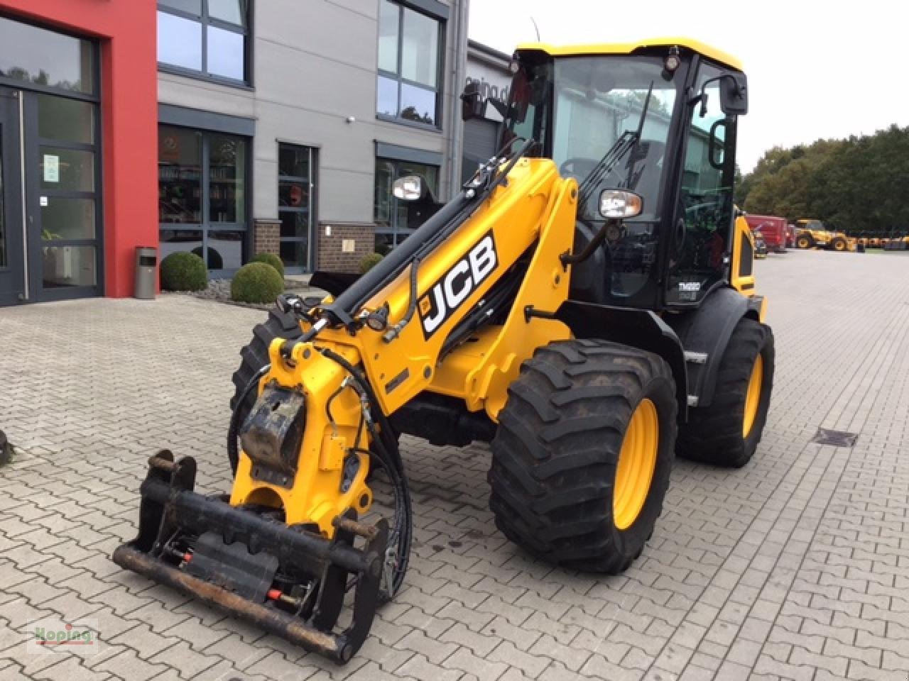 JCB TM 220 - Wheel loader: picture 2 JCB TM 220 - Wheel loader: picture 2