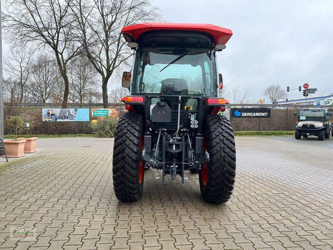 Kubota L2-552 DHC - Municipal tractor: picture 4 Kubota L2-552 DHC - Municipal tractor: picture 4