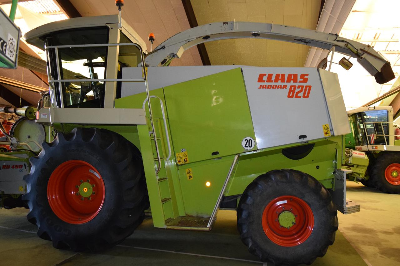 CLAAS Jaguar 820 - Forage harvester: picture 2 CLAAS Jaguar 820 - Forage harvester: picture 2