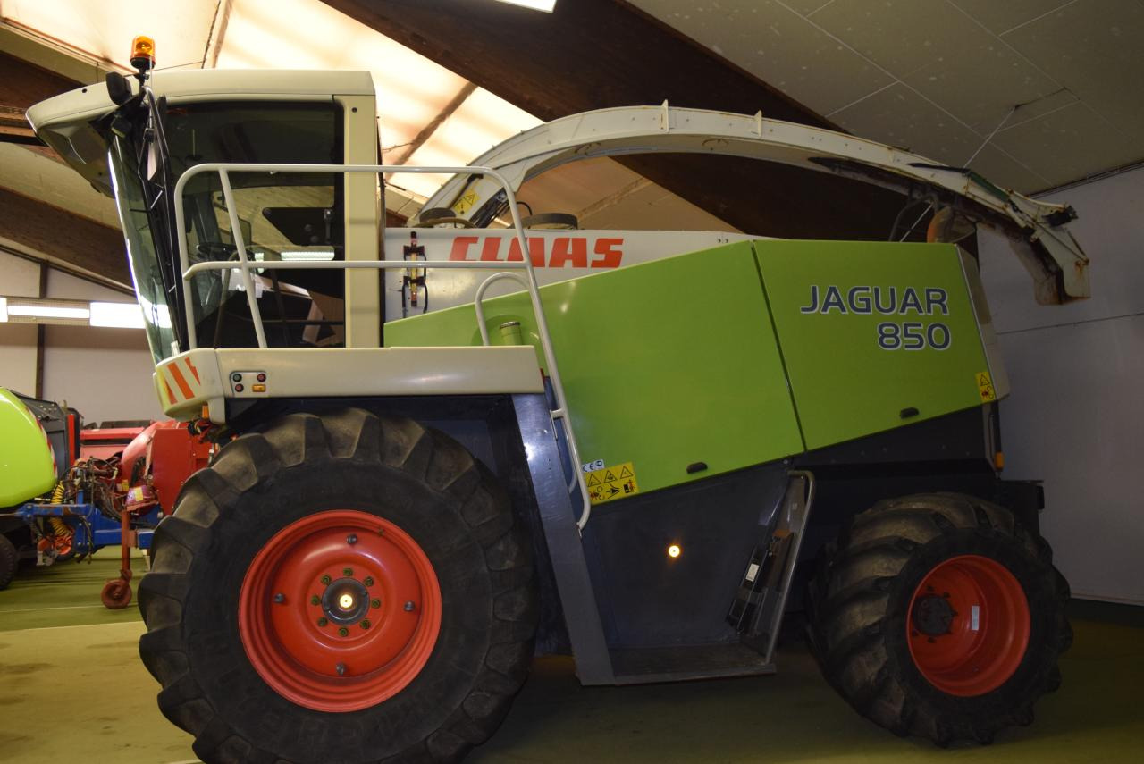 CLAAS Jaguar 850 - Forage harvester: picture 1 CLAAS Jaguar 850 - Forage harvester: picture 1