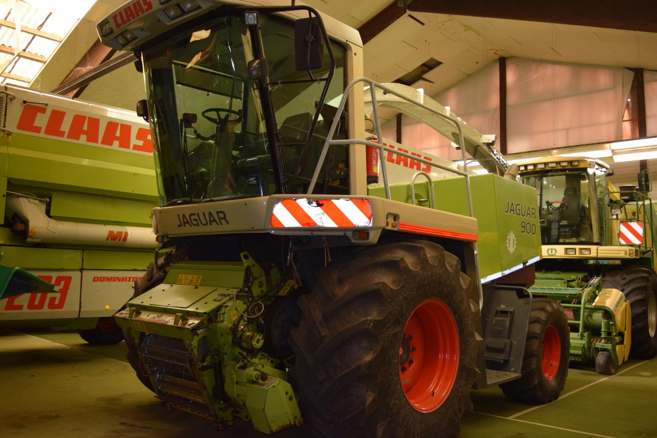 CLAAS Jaguar 900 - Forage harvester: picture 1 CLAAS Jaguar 900 - Forage harvester: picture 1