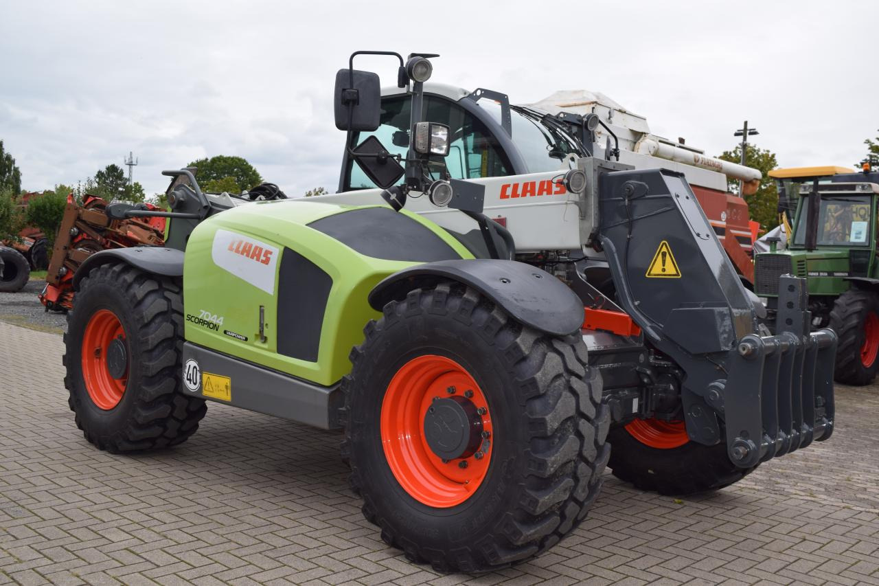 CLAAS SCORPION 7044 - Telescopic handler: picture 1 CLAAS SCORPION 7044 - Telescopic handler: picture 1