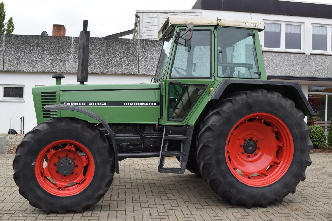 Fendt Farmer 311 LSA - Farm tractor: picture 2 Fendt Farmer 311 LSA - Farm tractor: picture 2