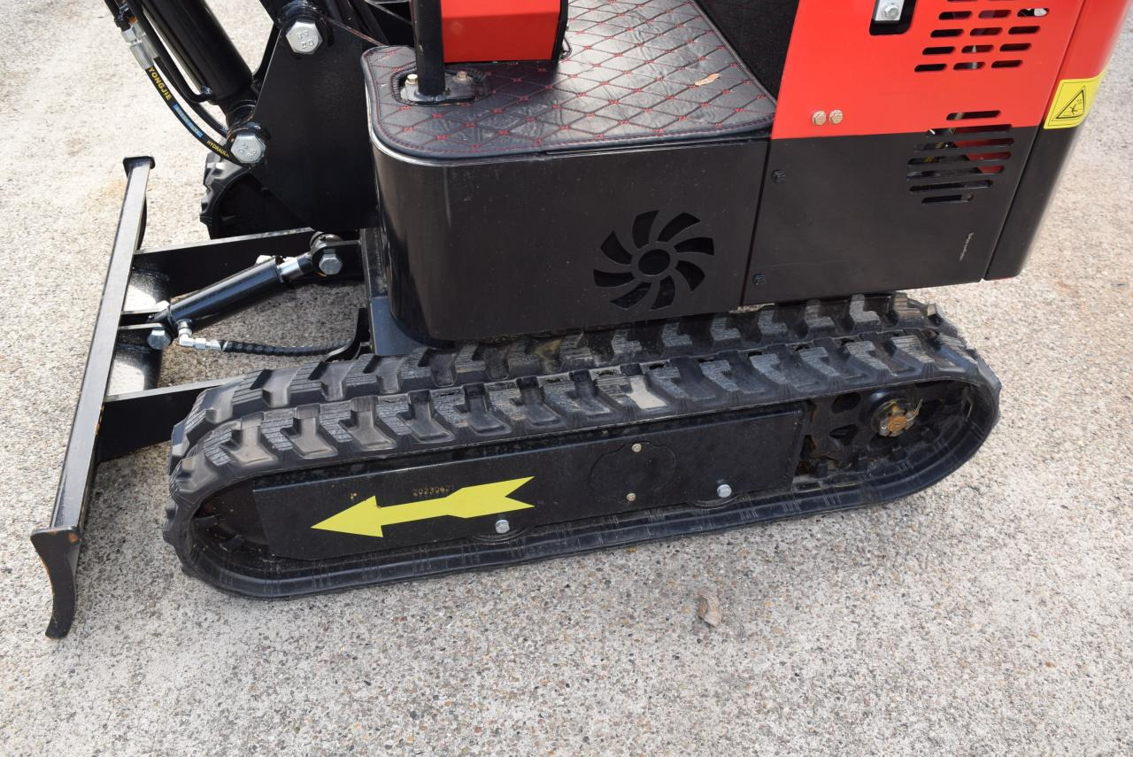 / JPC HT12 - Mini excavator: picture 5 / JPC HT12 - Mini excavator: picture 5