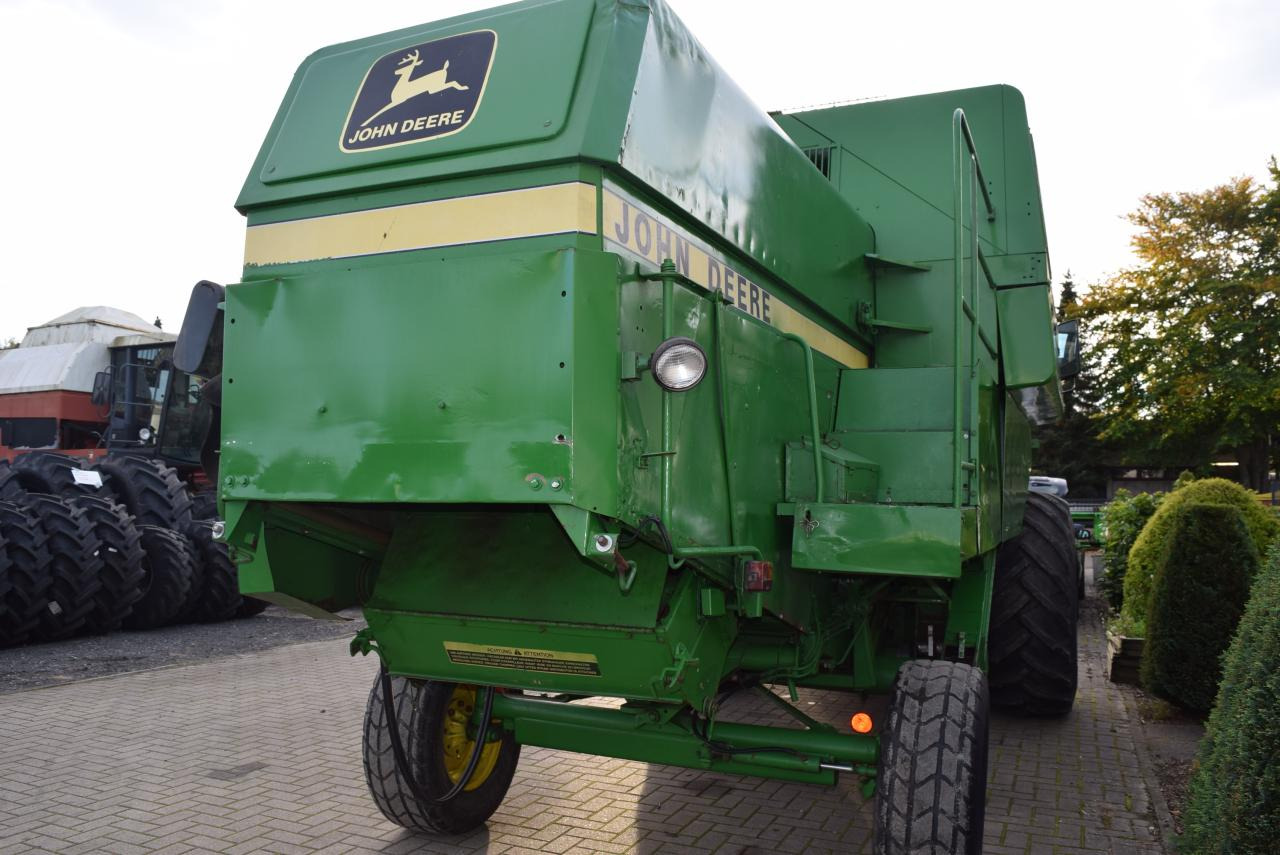 John Deere 1065 - Combine harvester: picture 5 John Deere 1065 - Combine harvester: picture 5