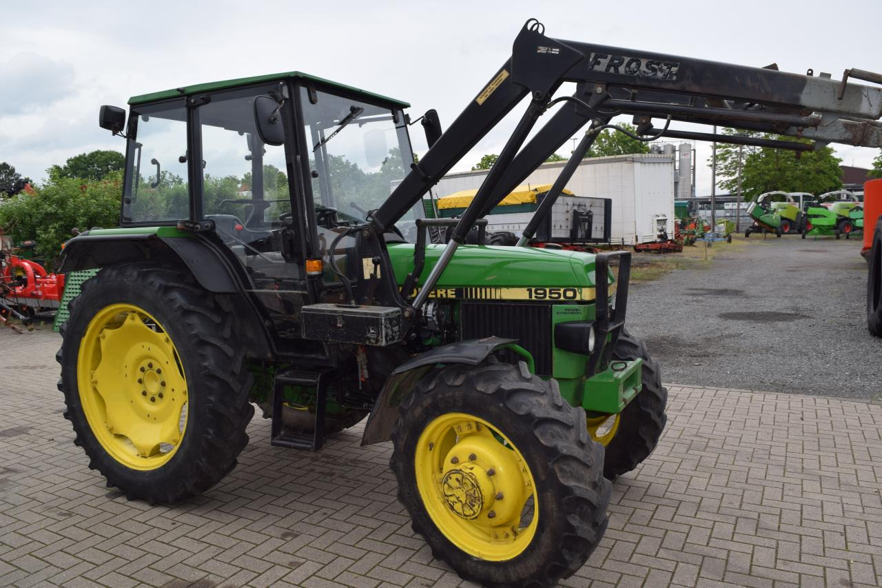 John Deere 1950 - Farm tractor: picture 2 John Deere 1950 - Farm tractor: picture 2