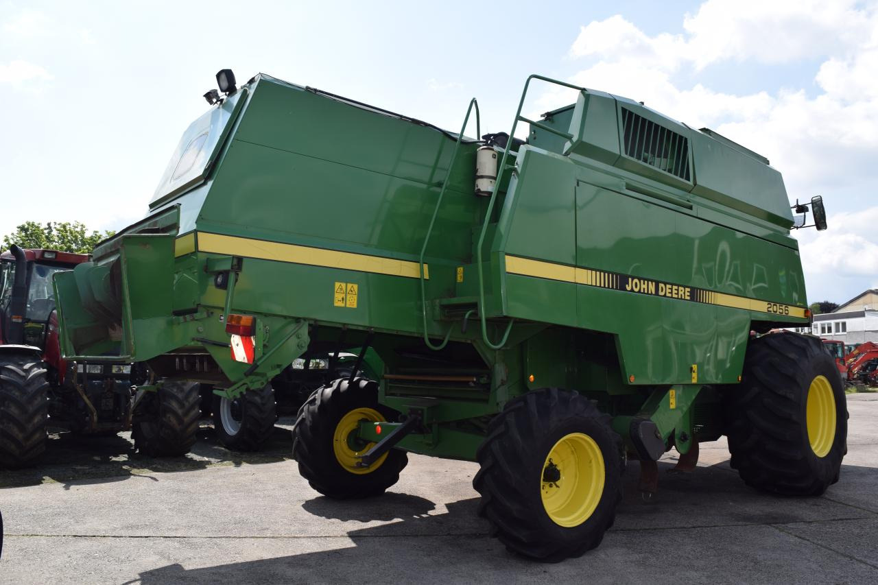John Deere 2056 - Combine harvester: picture 4 John Deere 2056 - Combine harvester: picture 4