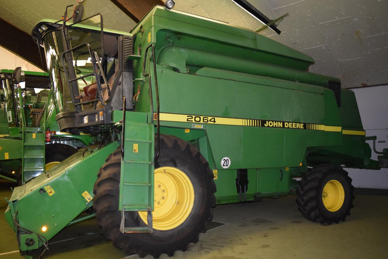 John Deere 2064 - Combine harvester: picture 4 John Deere 2064 - Combine harvester: picture 4