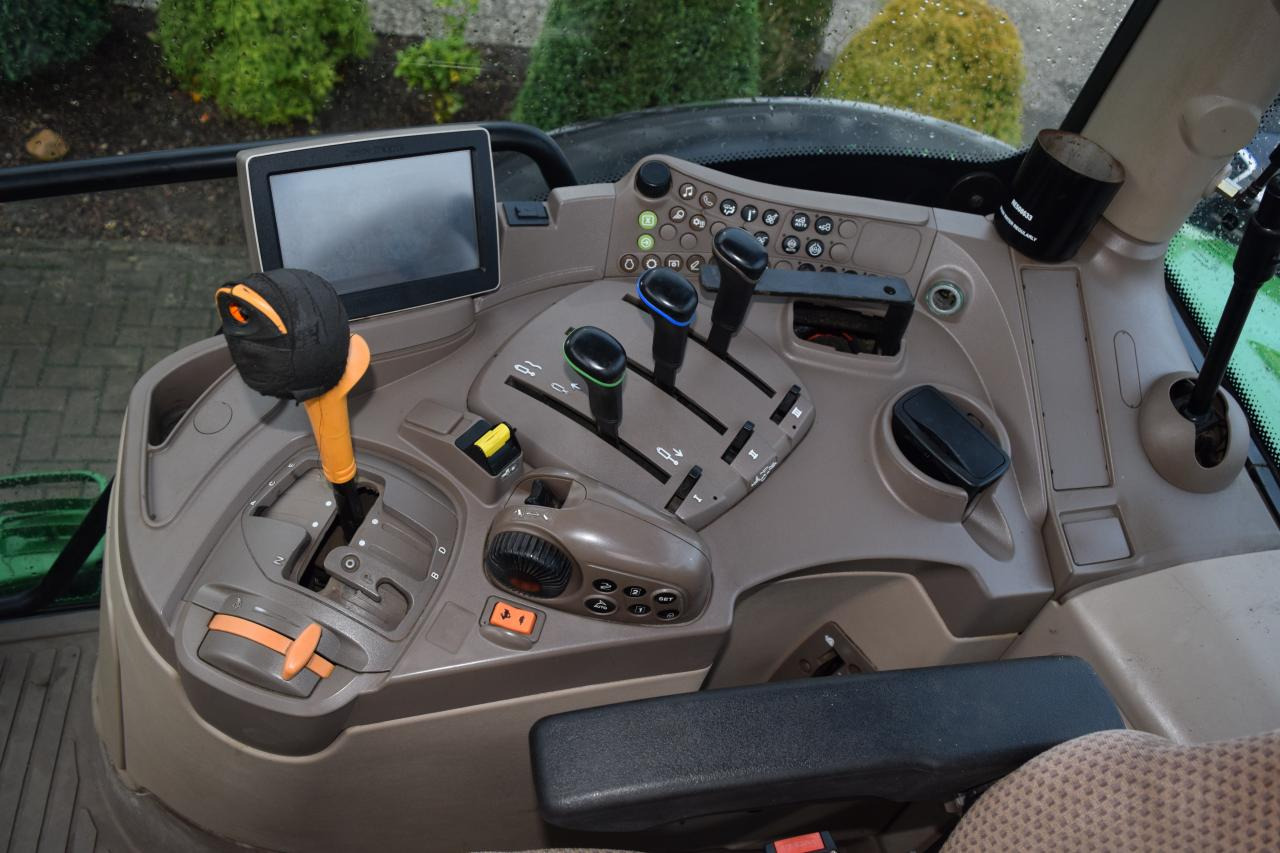 Farm tractor John Deere 6175 R: picture 10