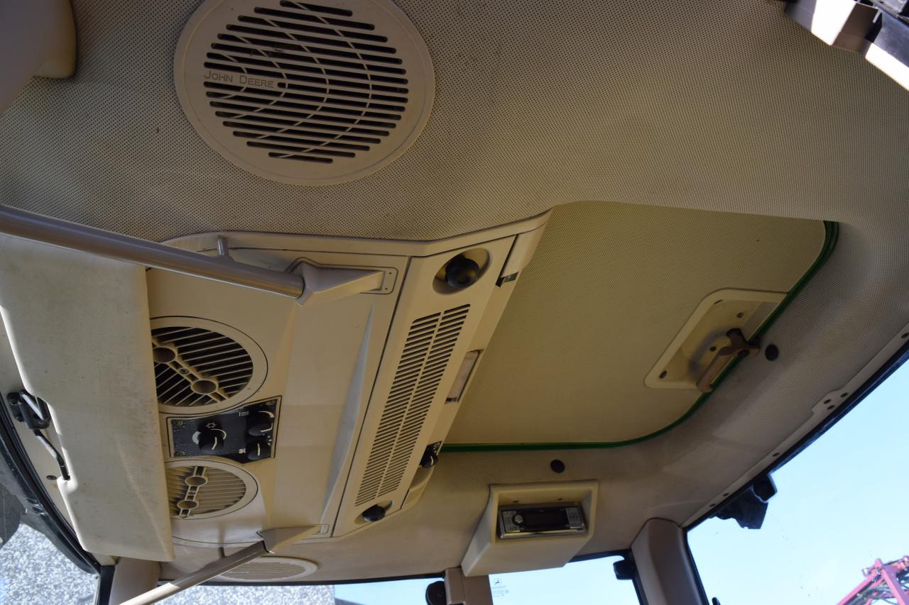 Farm tractor John Deere 6220: picture 9 Farm tractor John Deere 6220: picture 9