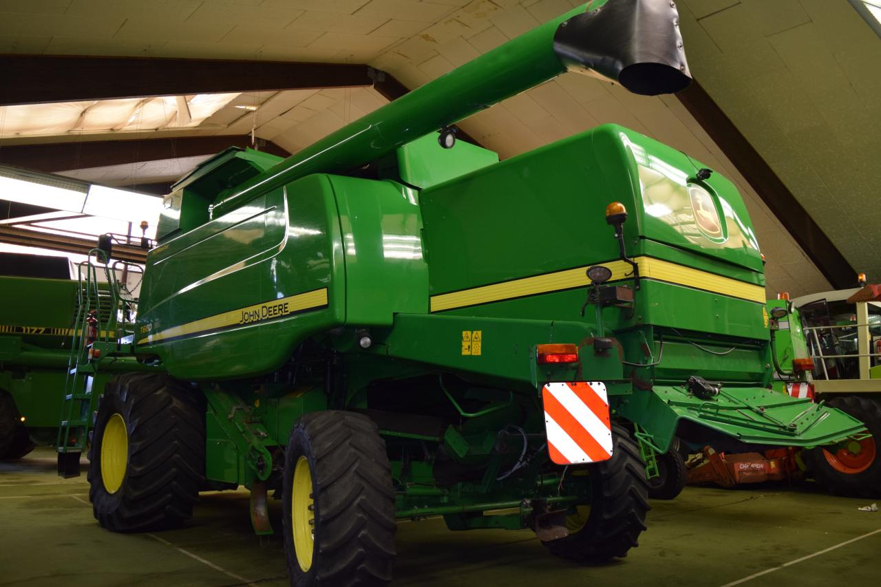 John Deere T 660 HM - Combine harvester: picture 3 John Deere T 660 HM - Combine harvester: picture 3