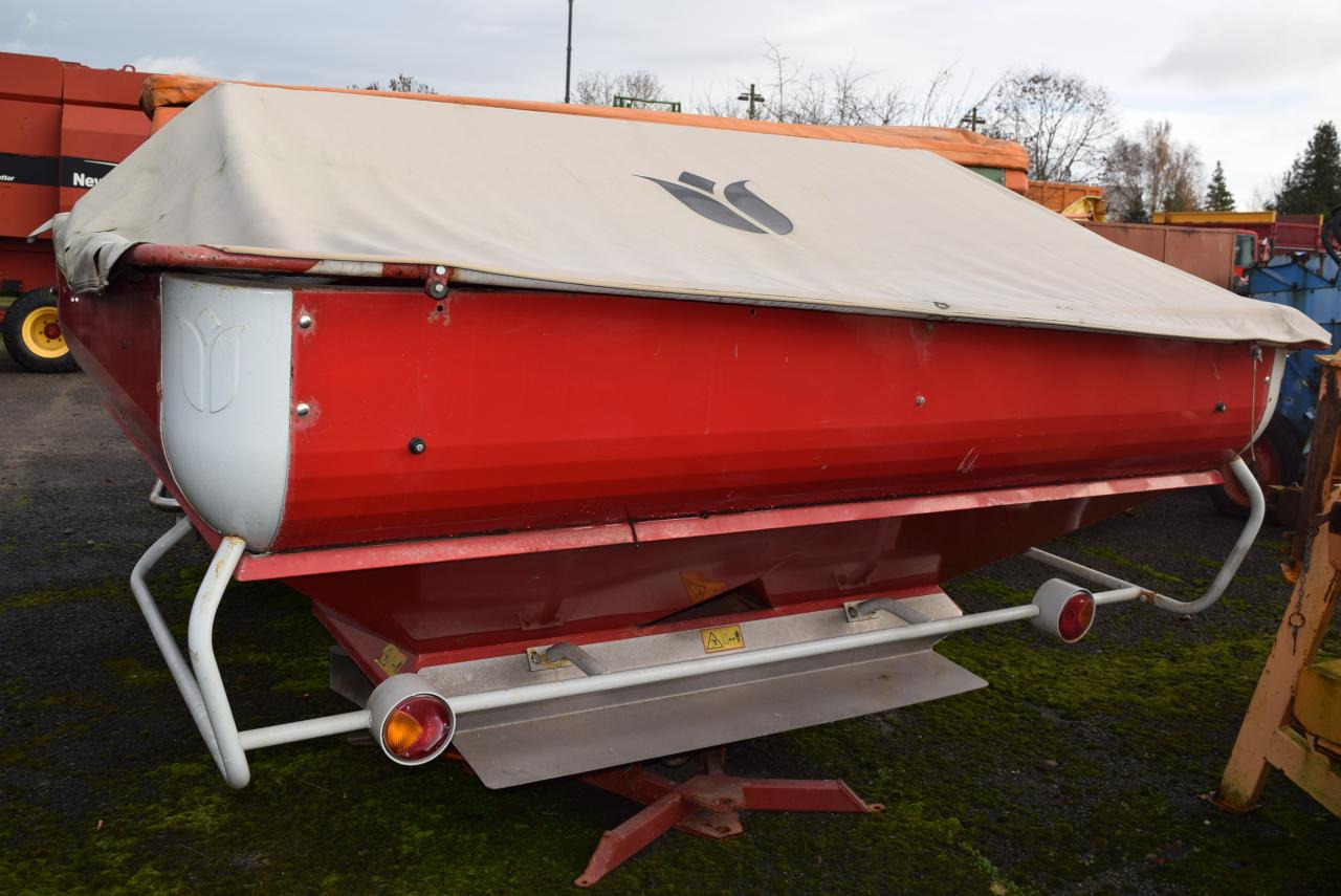 Lely SX 4000 Centerliner - Fertilizer spreader: picture 1 Lely SX 4000 Centerliner - Fertilizer spreader: picture 1