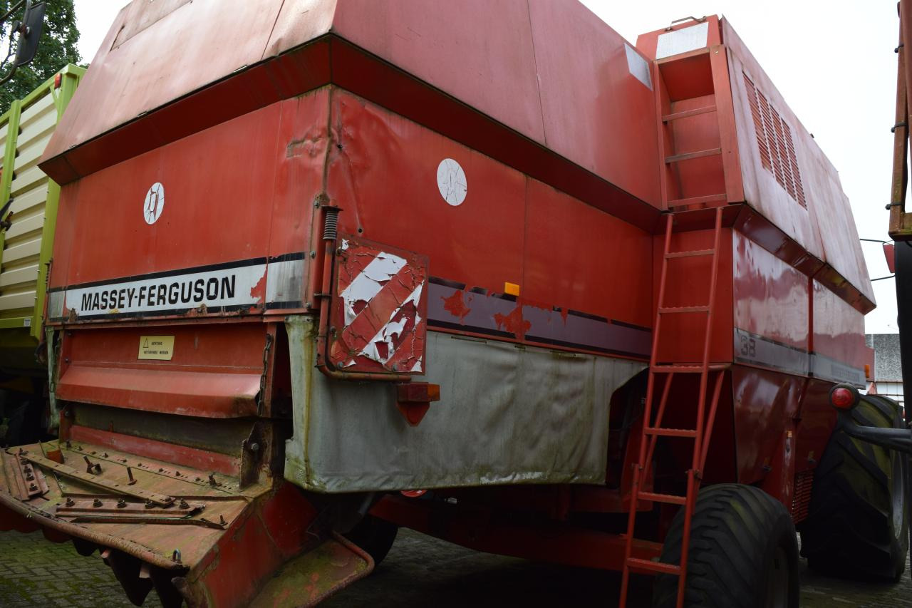 Massey Ferguson MF 38 - Combine harvester: picture 4 Massey Ferguson MF 38 - Combine harvester: picture 4